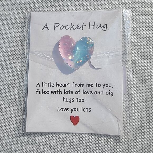 Heart Pocket Hug Charm With Card Acrylic Pink Blue One Size - Picture 5 of 6